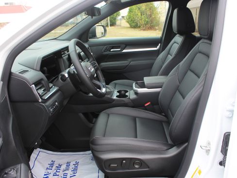 New 2026 GMC Terrain Elevation w/ Elevation Premium Package image 26