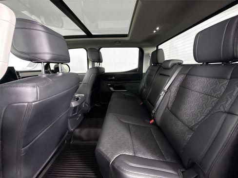 Used 2023 Toyota Tundra Limited w/ Power Package image 33