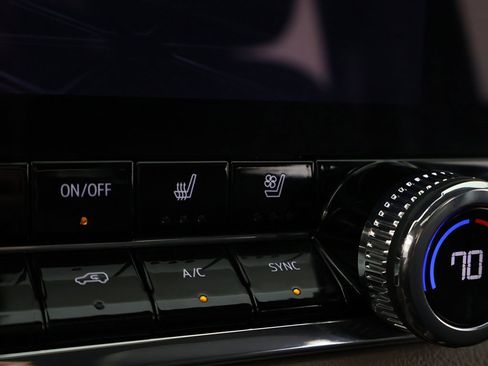 Used 2023 GMC Canyon Denali image 57