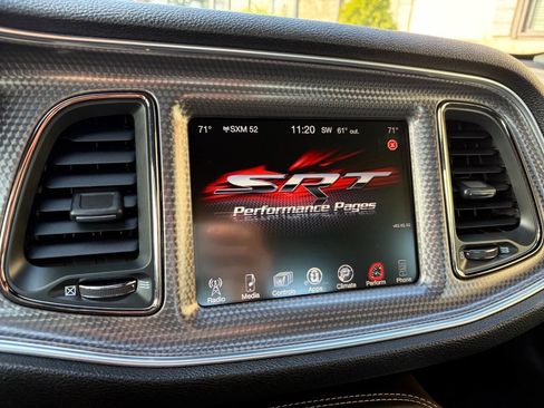 Used 2015 Dodge Challenger SRT Hellcat image 38