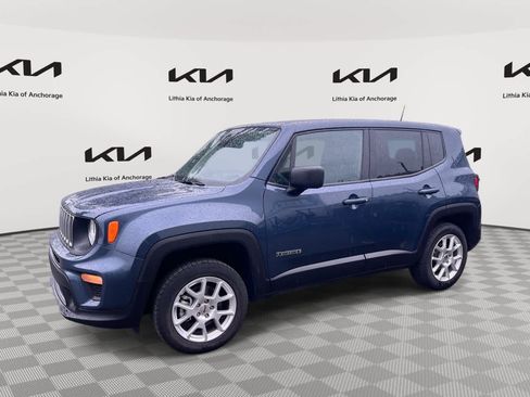 Used 2023 Jeep Renegade Latitude AWD/4WD image 1