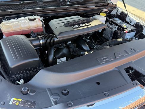 Used 2020 RAM 1500 Laramie AWD/4WD image 10