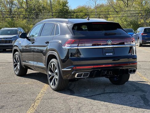 New 2026 Volkswagen Atlas Cross Sport SEL Premium R-Line image 4