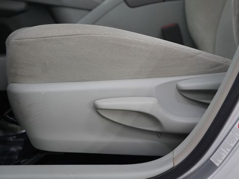 Used 2014 Toyota Prius Two image 21