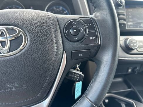 Used 2017 Toyota RAV4 XLE w/ Premium Special Value Package AWD/4WD image 27