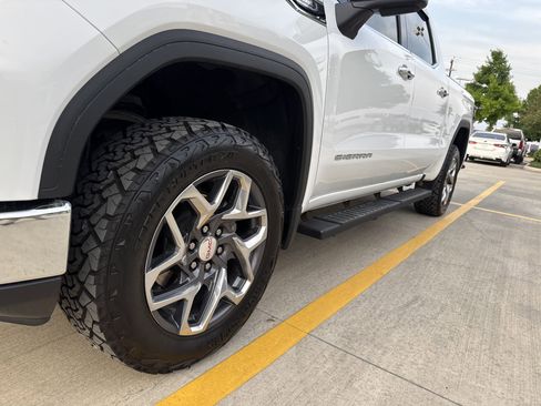 Used 2022 GMC Sierra 1500 SLT image 13