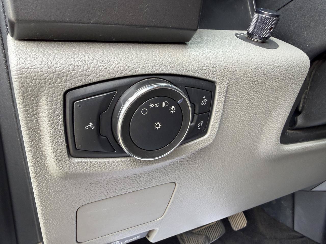 Used 2017 Ford F250 XLT w/ FX4 Off-Road Package AWD/4WD image 14
