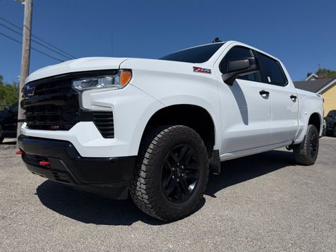 Used 2023 Chevrolet Silverado 1500 LT Trail Boss w/ Protection Package AWD/4WD image 2