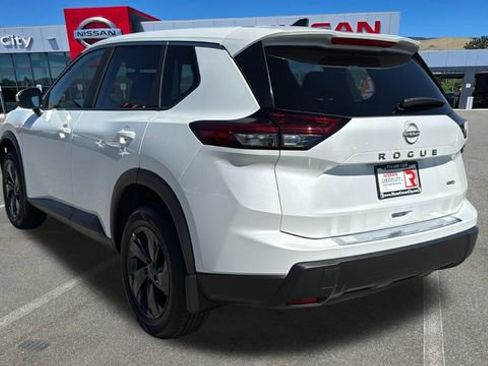 New 2026 Nissan Rogue SV w/ Cold Weather Package AWD/4WD image 5