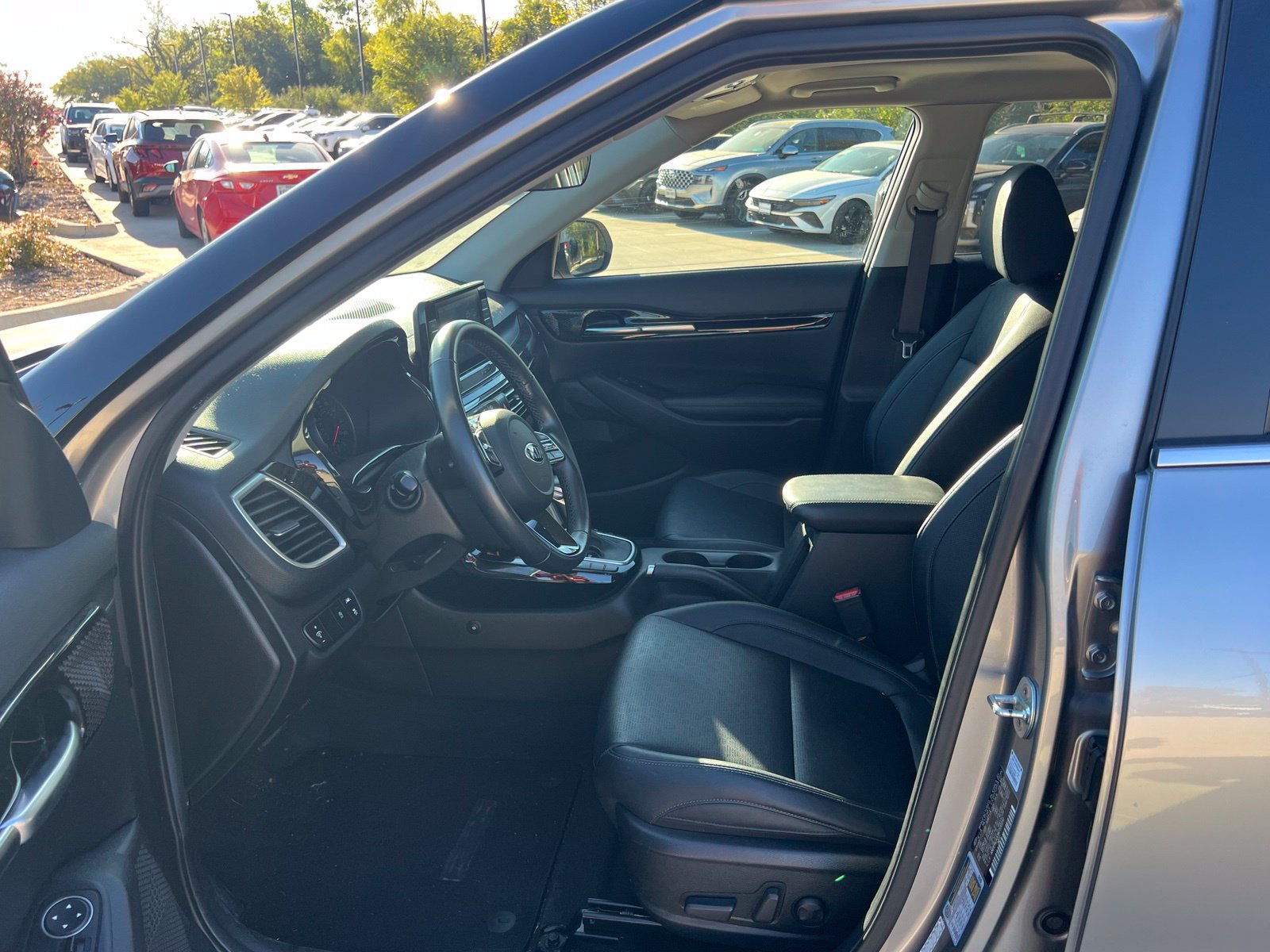 Used 2021 Kia Seltos EX AWD/4WD image 22