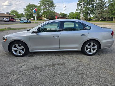 Used 2013 Volkswagen Passat 2.5 SE FWD image 4