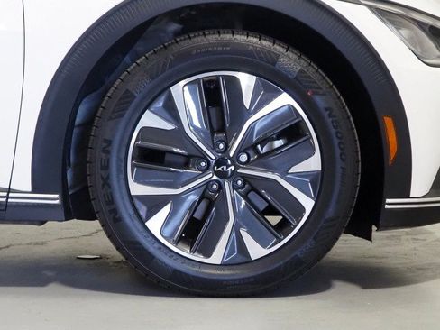 Used 2024 Kia EV6 Light RWD image 45