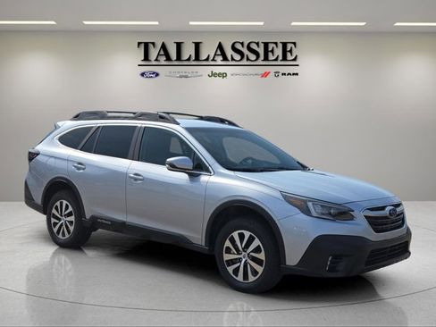 Used 2021 Subaru Outback Premium image 5