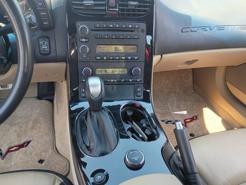 Used 2008 Chevrolet Corvette Convertible w/ Preferred Equipment Group RWD image 18