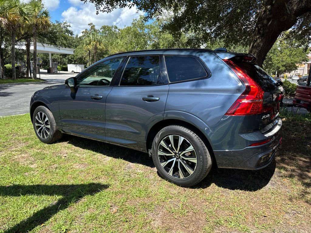 Certified 2024 Volvo XC60 B5 Plus w/ Protection Package Premier AWD/4WD image 4