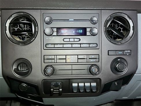 Used 2011 Ford F450 XL w/ XL Value Pkg image 12