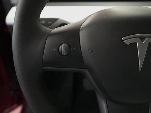 Used 2025 Tesla Model Y Long Range image 23