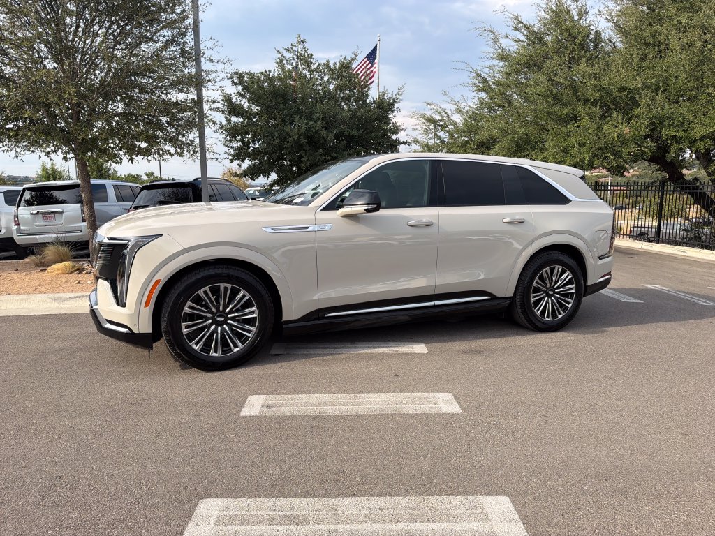 Certified 2026 Cadillac Escalade IQ Luxury 1 AWD/4WD image 4