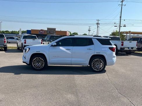 New 2026 GMC Terrain Denali w/ LPO, Floor Liner Package AWD/4WD image 9
