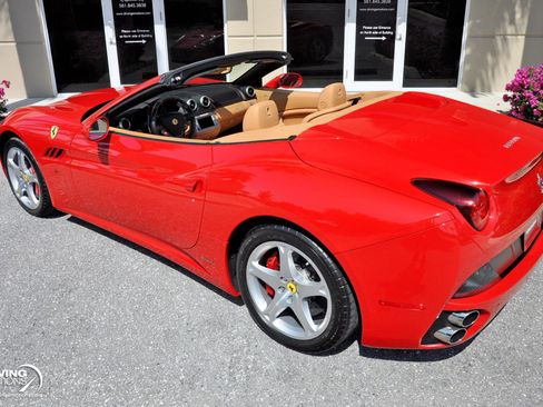 Used 2009 Ferrari California image 23