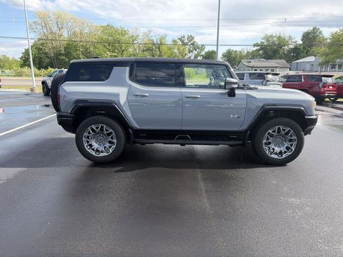 Used 2025 GMC Hummer EV 3X AWD/4WD image 2
