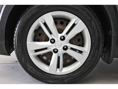 Used 2020 Nissan Kicks S FWD image 29