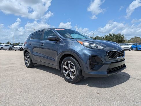 Used 2022 Kia Sportage LX FWD image 2