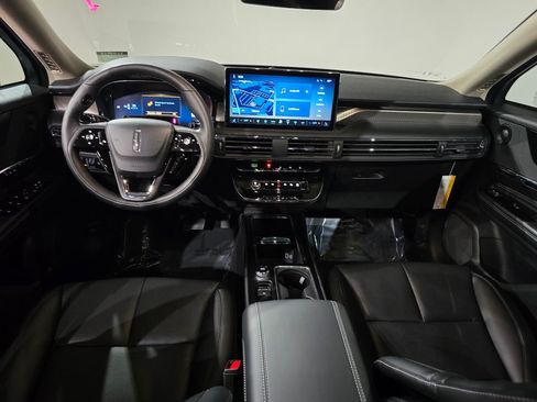 New 2026 Lincoln Corsair Reserve image 32