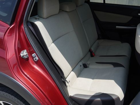 Used 2016 Subaru Crosstrek 2.0i Premium image 8