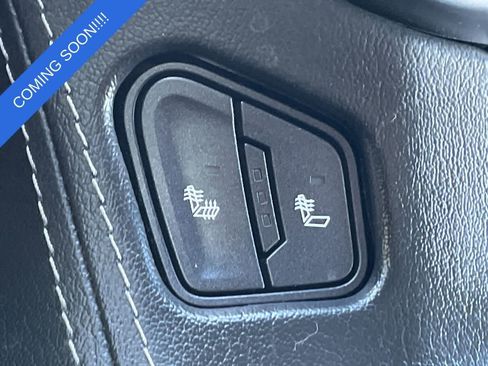 Used 2019 Chevrolet Suburban LT AWD/4WD image 26