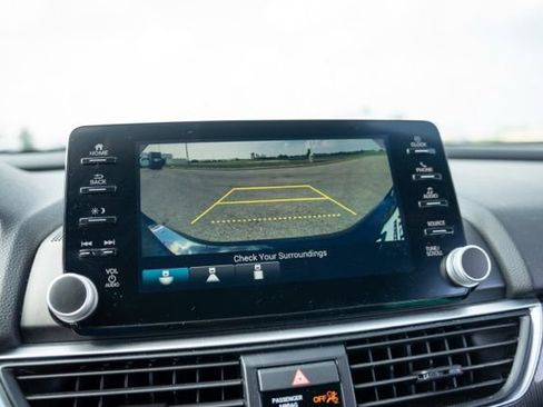 Used 2020 Honda Accord Sport image 21