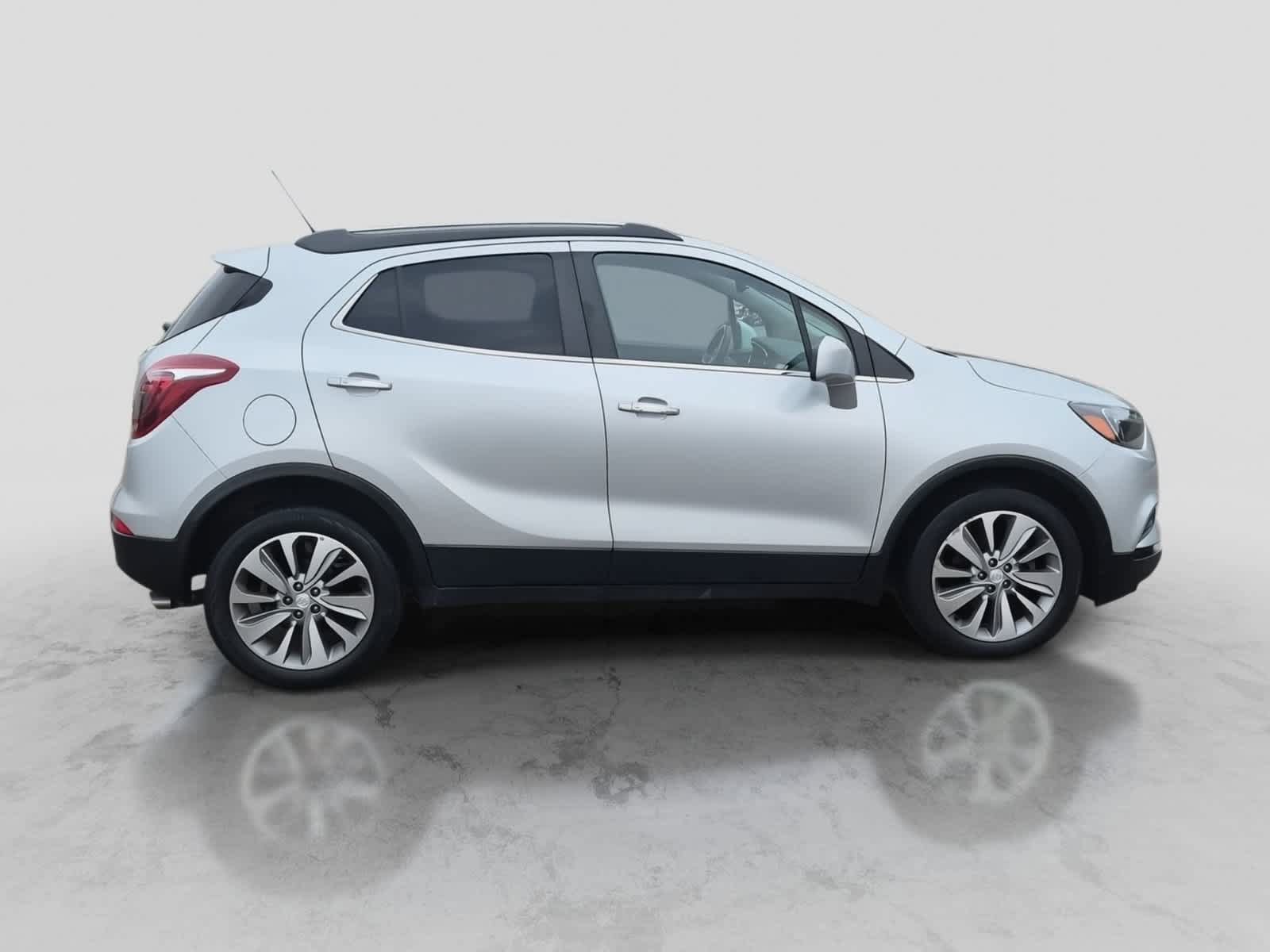Used 2020 Buick Encore Preferred w/ Safety Package FWD image 9