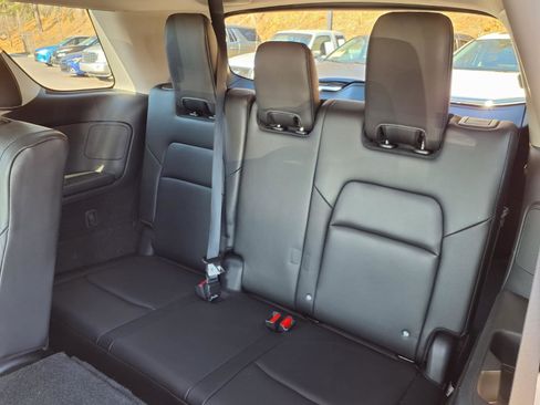 Certified 2024 Nissan Pathfinder SL image 10