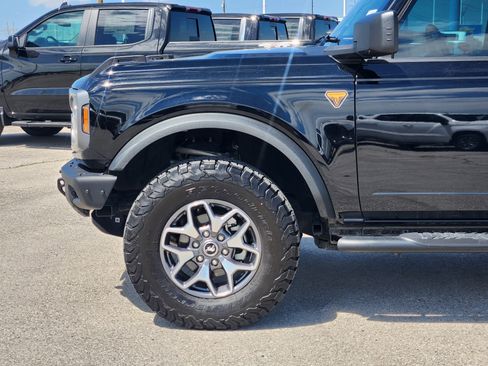 Used 2024 Ford Bronco Badlands AWD/4WD image 9