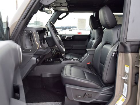 New 2026 Ford Bronco Badlands image 18