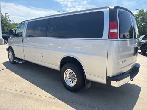 Used 2018 Chevrolet Express 3500 LT w/ LT Preferred Equipment Group RWD image 29