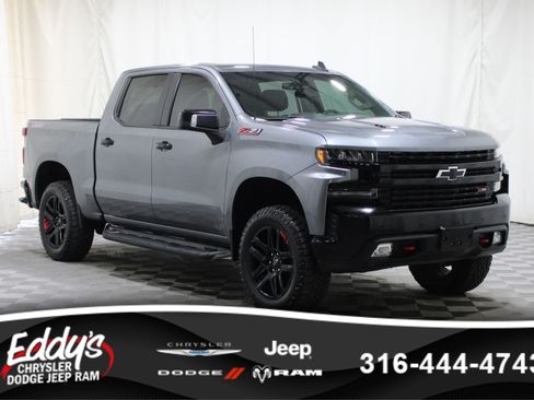 Used 2022 Chevrolet Silverado 1500 LT Trail Boss w/ LT Trail Boss Premium Package AWD/4WD image 1