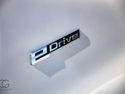 Used 2019 BMW 530e xDrive w/ Convenience Package AWD/4WD image 8
