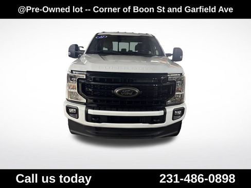 Used 2022 Ford F250 XLT w/ Black Appearance Package AWD/4WD image 8
