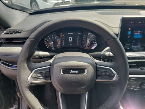 New 2026 Jeep Compass Limited image 19