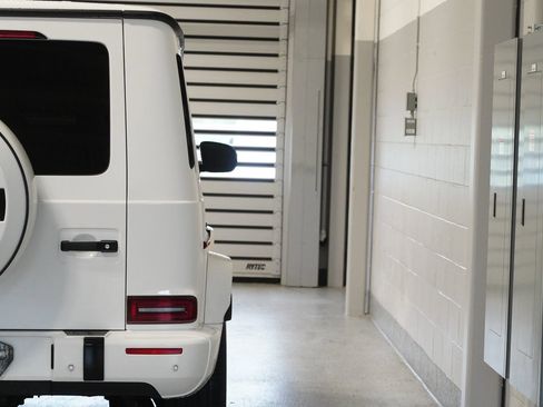 Used 2022 Mercedes-Benz G 550 image 10