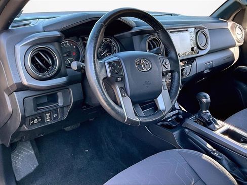 Used 2019 Toyota Tacoma TRD Off-Road image 17