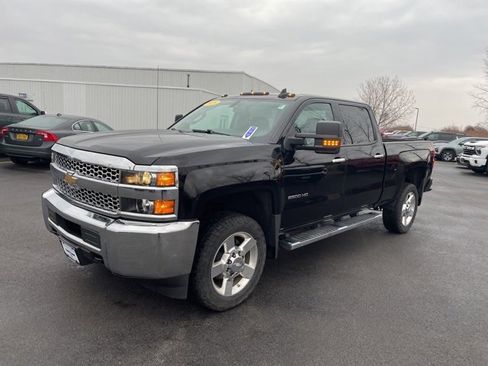 Used 2019 Chevrolet Silverado 2500 W/T w/ Snow Plow Prep Package image 6