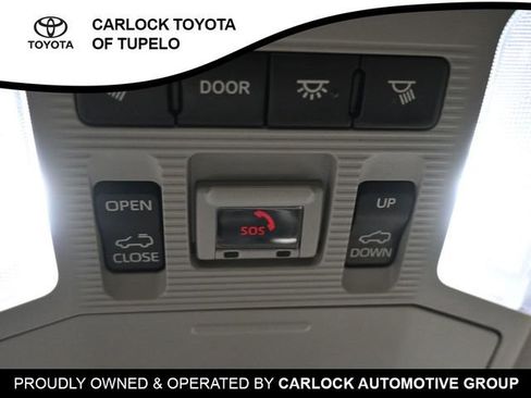 Used 2021 Toyota RAV4 XLE Premium image 20