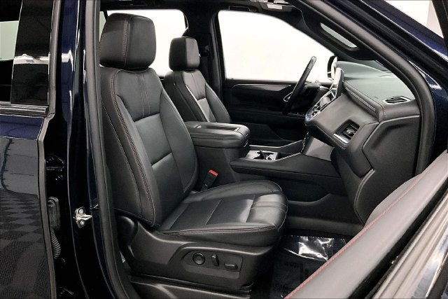Used 2024 Chevrolet Tahoe RST w/ Luxury Package AWD/4WD image 8