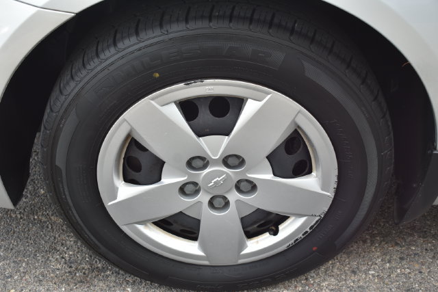 Used 2014 Chevrolet Sonic LS FWD image 37