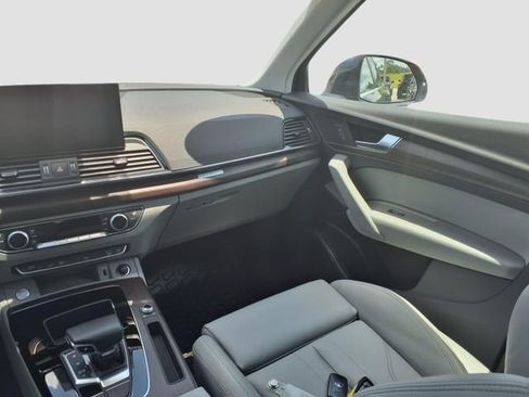 Used 2022 Audi Q5 e Premium image 13
