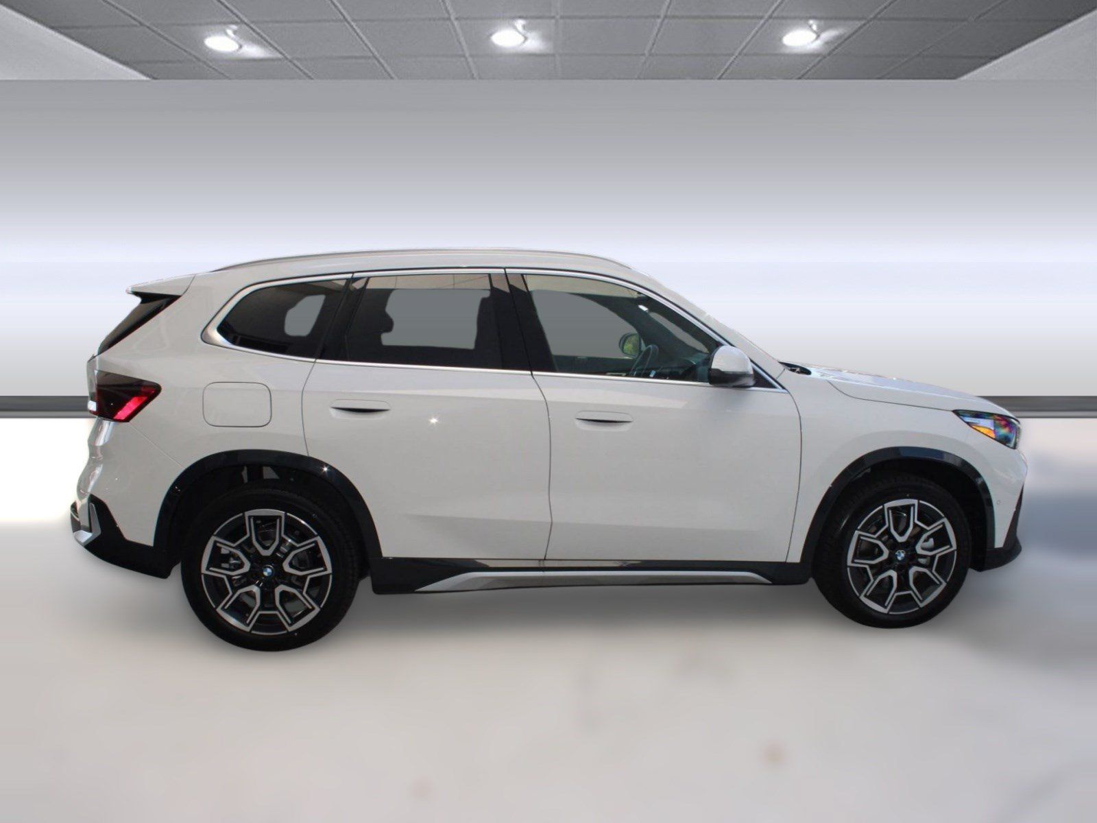 Used 2026 BMW X1 xDrive28i w/ Technology Package AWD/4WD image 8