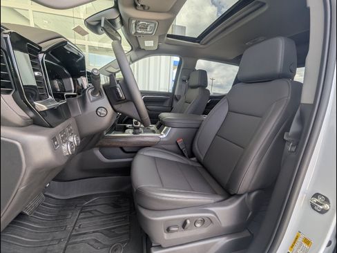 New 2026 GMC Sierra 1500 SLT AWD/4WD image 15