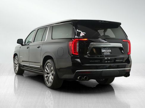 Used 2021 GMC Yukon XL Denali w/ Denali Ultimate Package image 3